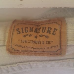 Levi signature jeans size 14 low rise boot cut